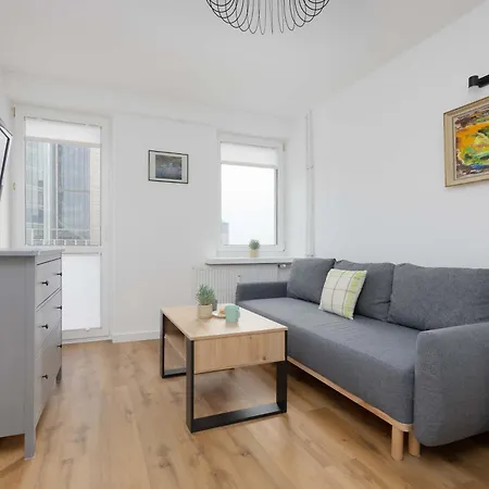 شقة Stylish In The Center Of For 4 Guests By Renters وارسو