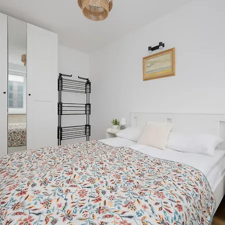 公寓 Stylish In The Center Of For 4 Guests By Renters